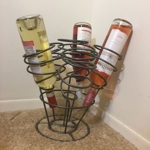 Wine Rack - 🍷- Holds 6 Bottles
